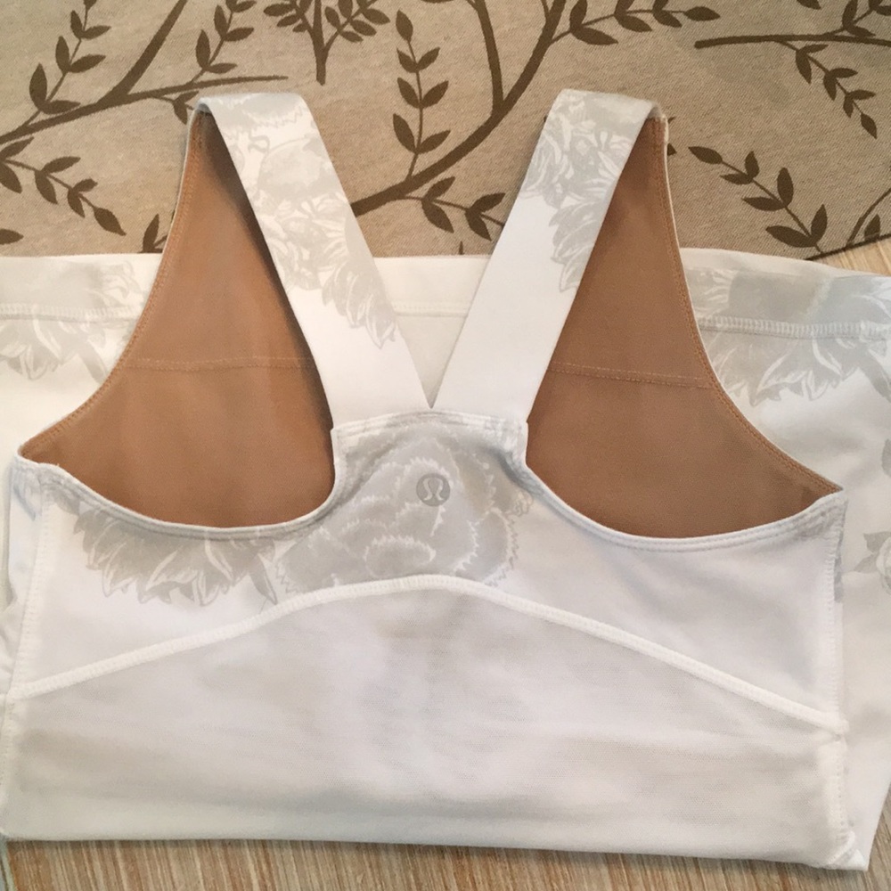 Size 4 Lululemon tank